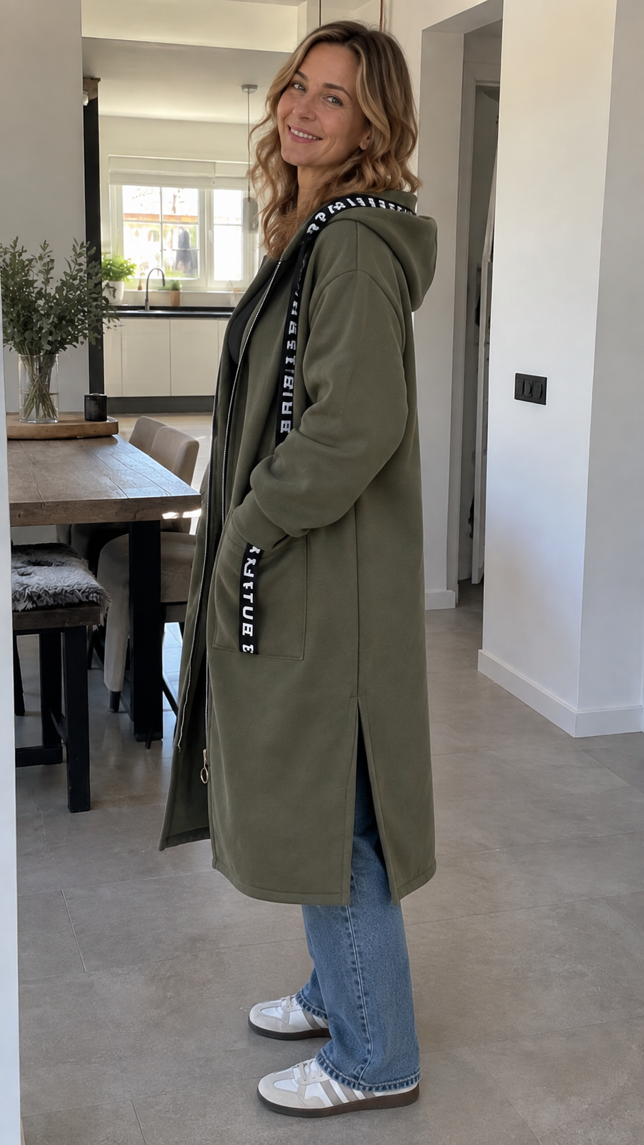 Nora - Abrigo Sudadera con Capucha